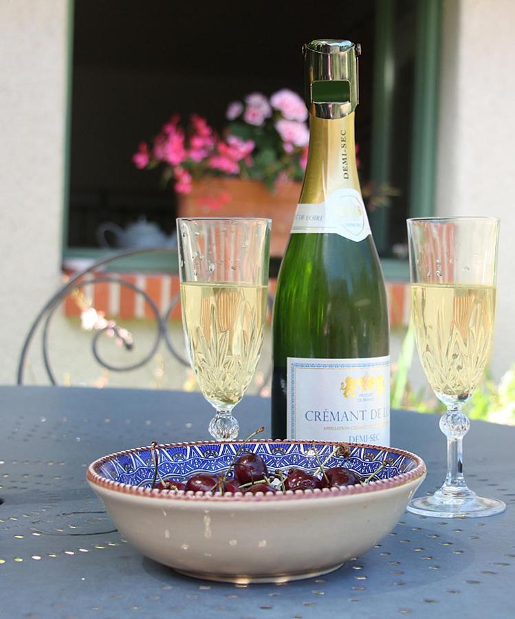 Bed and Breakfast Le Logis Du Pressoir Chambre D'Hotes Bed & Breakfast In Beautiful 18Th Century Estate In The Heart Of The Loire Valley With Heated Pool And Extensive Grounds Les Bois-d'Anjou Экстерьер фото
